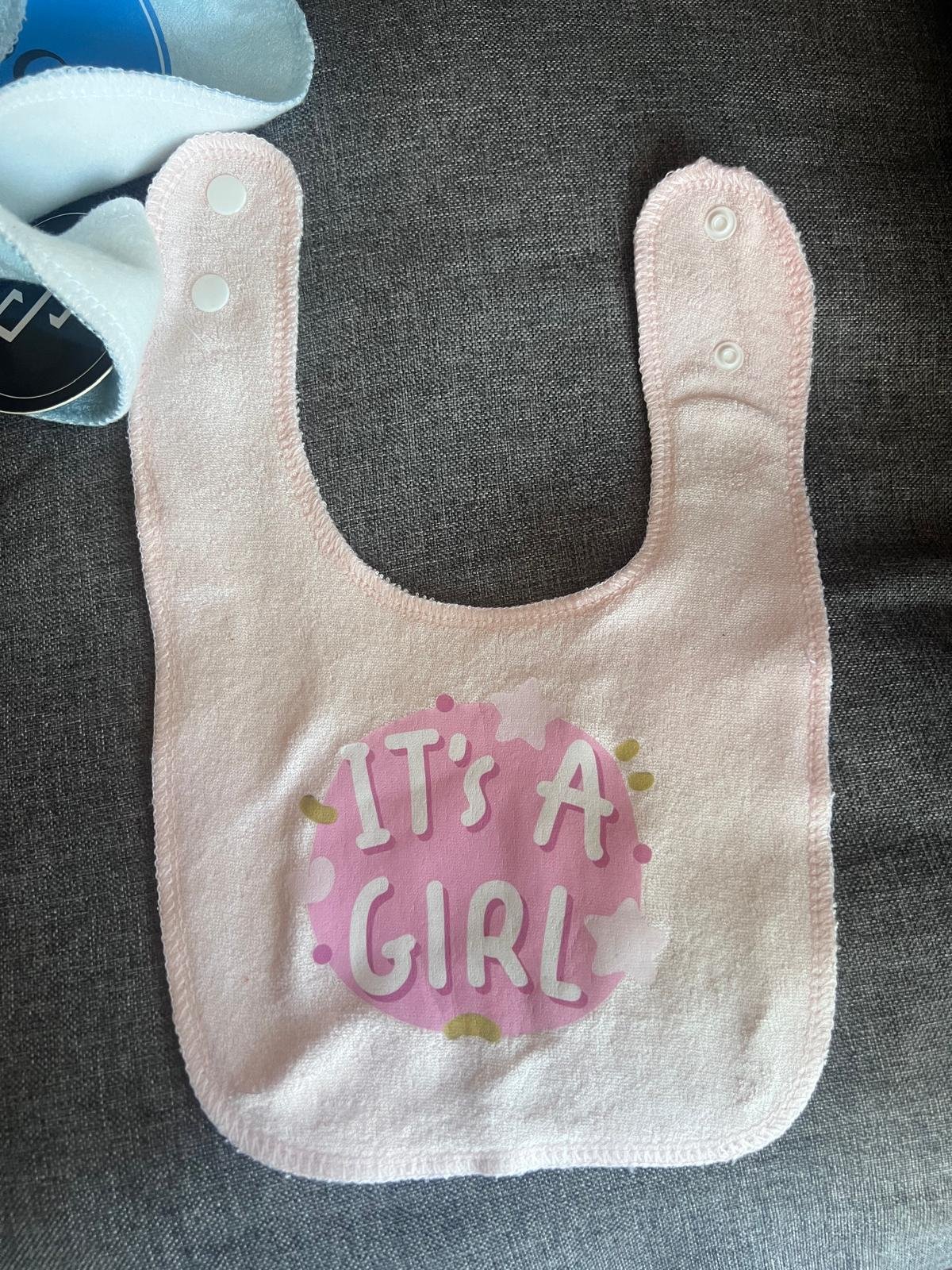 Bibs gender reveal girl - Image 3
